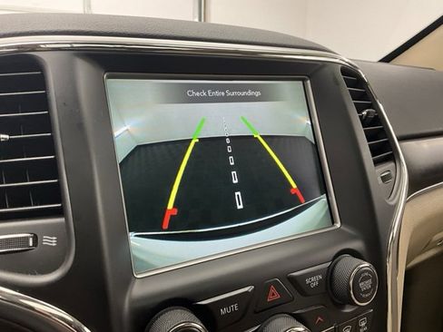 Used 2018 Jeep Grand Cherokee Limited image 5