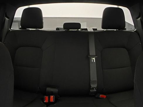 Used 2024 Chevrolet Colorado LT RWD image 10