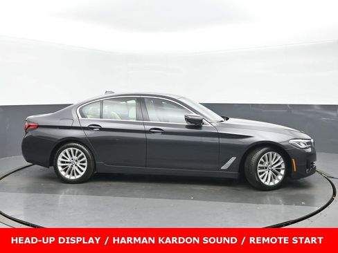 Used 2022 BMW 530i xDrive w/ Premium Package image 2