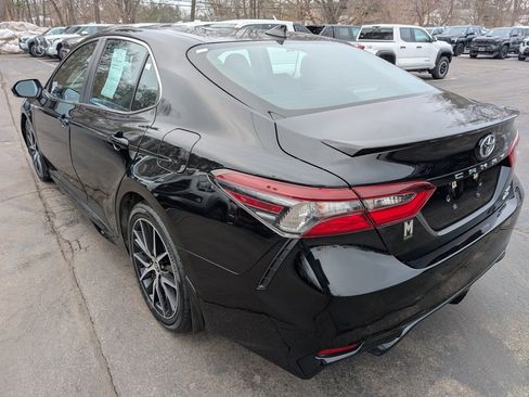 Used 2023 Toyota Camry SE w/ Cold Weather Package image 5
