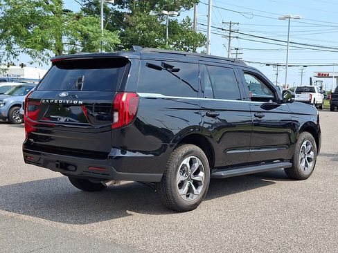 New 2027 Ford Expedition Active AWD/4WD image 6