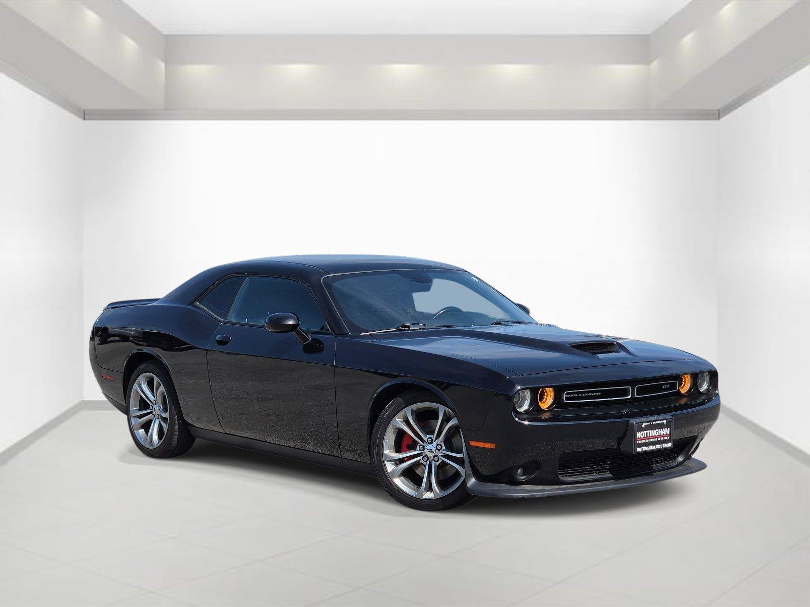 Used 2022 Dodge Challenger GT RWD image 1