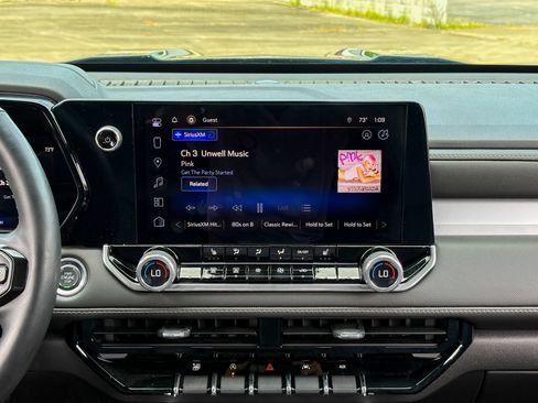 Used 2024 Chevrolet Colorado LT w/ LT Convenience Package III AWD/4WD image 22