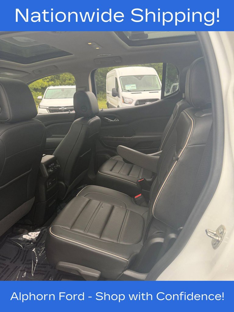 Used 2023 GMC Acadia Denali w/ Denali Ultimate Package AWD/4WD image 3
