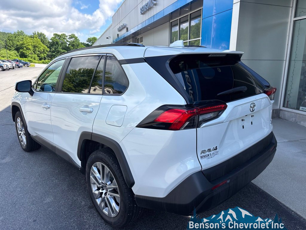 Used 2023 Toyota RAV4 XLE Premium AWD/4WD image 4