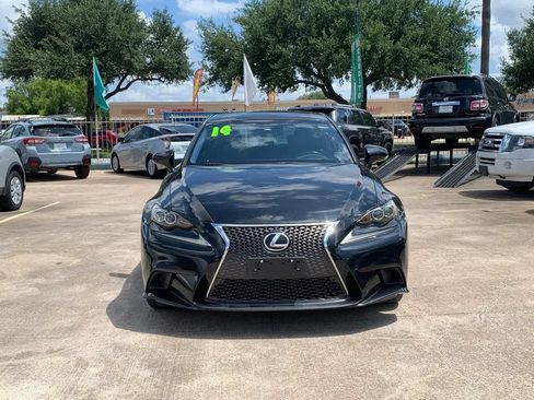 Used 2014 Lexus IS 250 RWD image 2