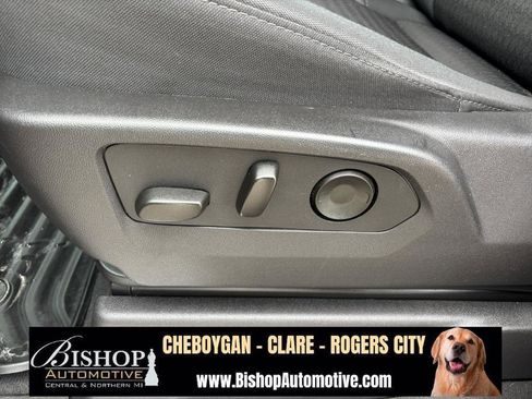 Used 2024 GMC Sierra 1500 SLE image 40
