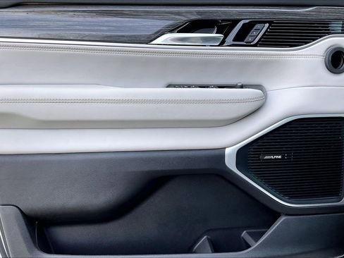 Used 2022 Jeep Wagoneer Series II image 15