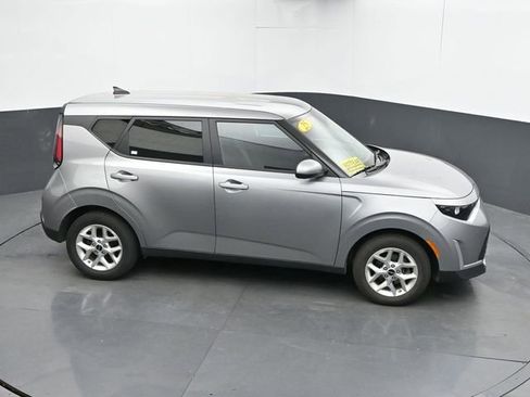Used 2025 Kia Soul LX w/ LX Technology Package FWD image 33