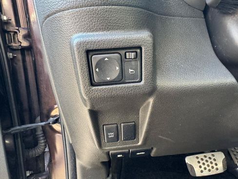 Used 2010 Nissan Cube 1.8 S Krom Edition w/ Interior Designer Pkg FWD image 31