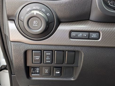 Used 2024 Nissan Titan PRO-4X w/ Off Road Protection Package image 19