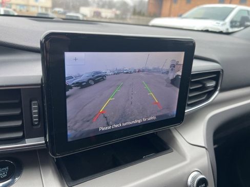 Certified 2022 Ford Explorer XLT w/ Equipment Group 202A image 13