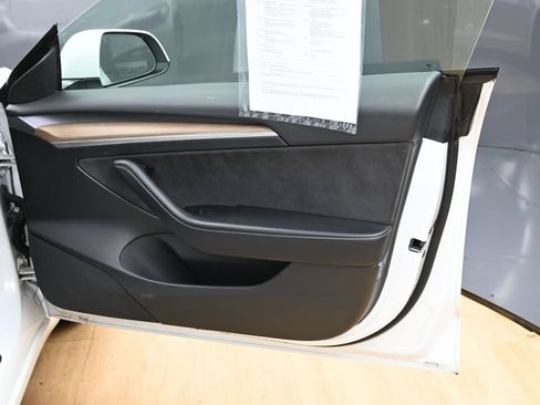 Used 2023 Tesla Model 3 Standard Range RWD image 39