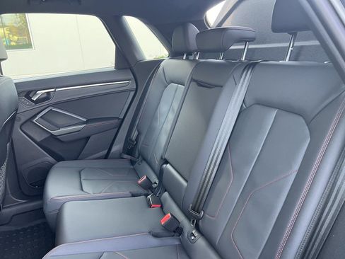 Certified 2025 Audi Q3 2.0T Premium Plus image 34