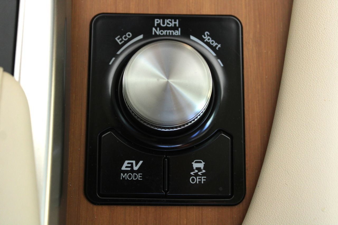 Used 2021 Lexus RX 450h AWD w/ Premium Package image 34