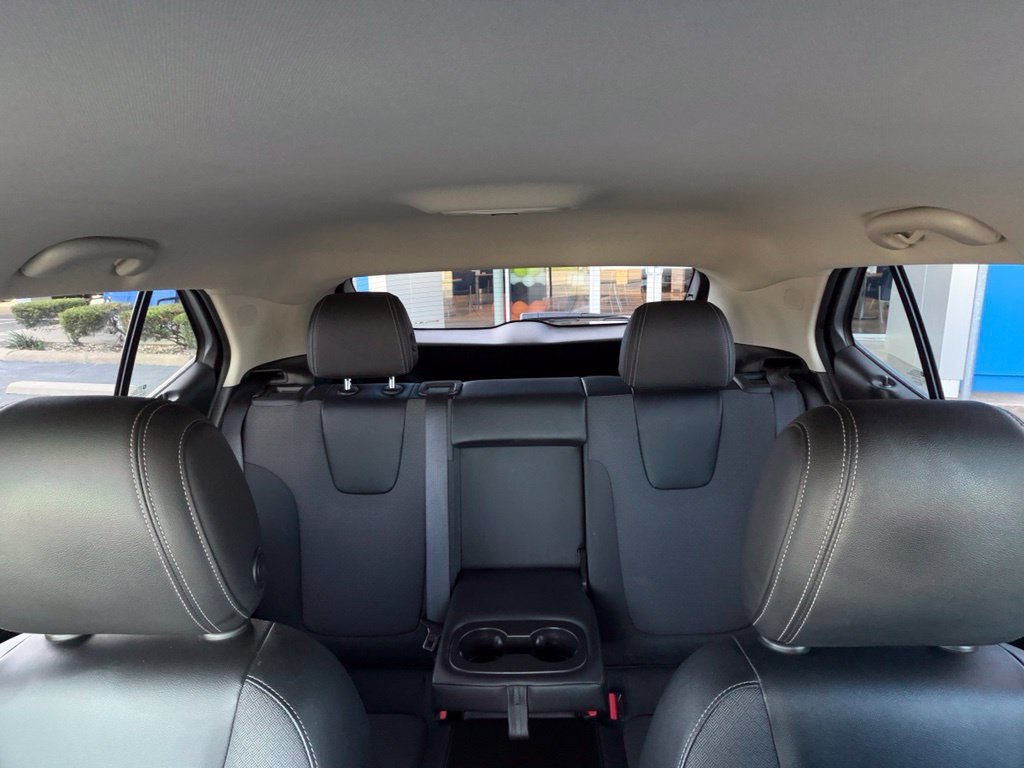 Used 2022 Buick Encore GX Select w/ Sport Touring Package FWD image 29