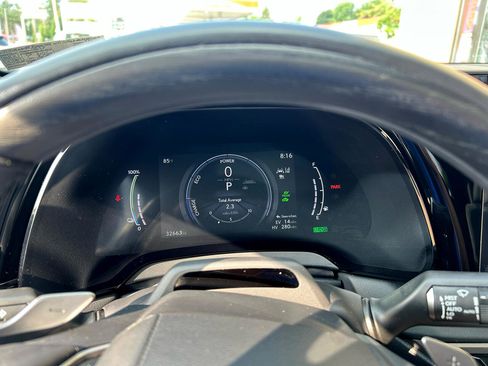 Used 2024 Lexus RX 450h AWD w/ Luxury Package image 12