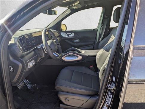 New 2025 Mercedes-Benz GLS 450 4MATIC image 4