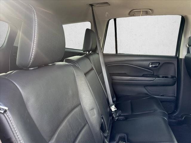 Used 2017 Honda Pilot Touring image 17