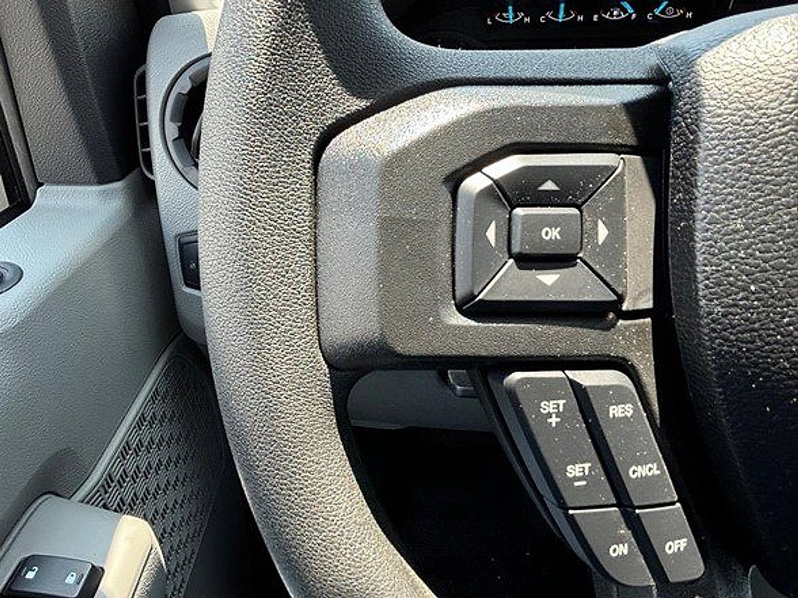 New 2024 Ford E-350 and Econoline 350 Super Duty w/ Power Windows & Locks Group RWD image 15
