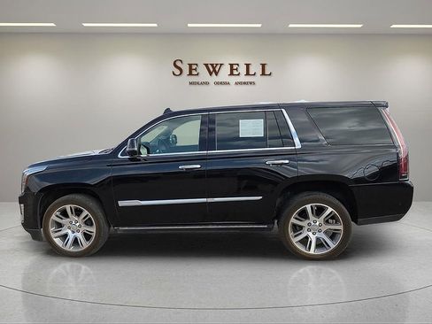 Used 2019 Cadillac Escalade Premium Luxury image 2