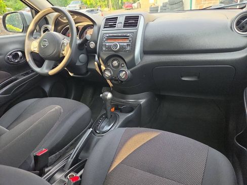 Used 2013 Nissan Versa FWD image 22