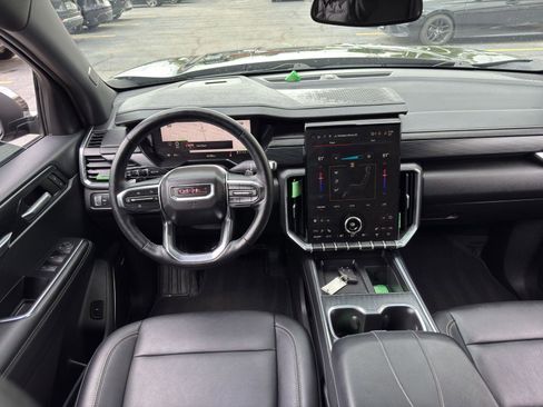 Used 2024 GMC Acadia Elevation FWD image 32