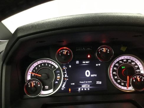 Used 2022 RAM 1500 Warlock AWD/4WD image 32
