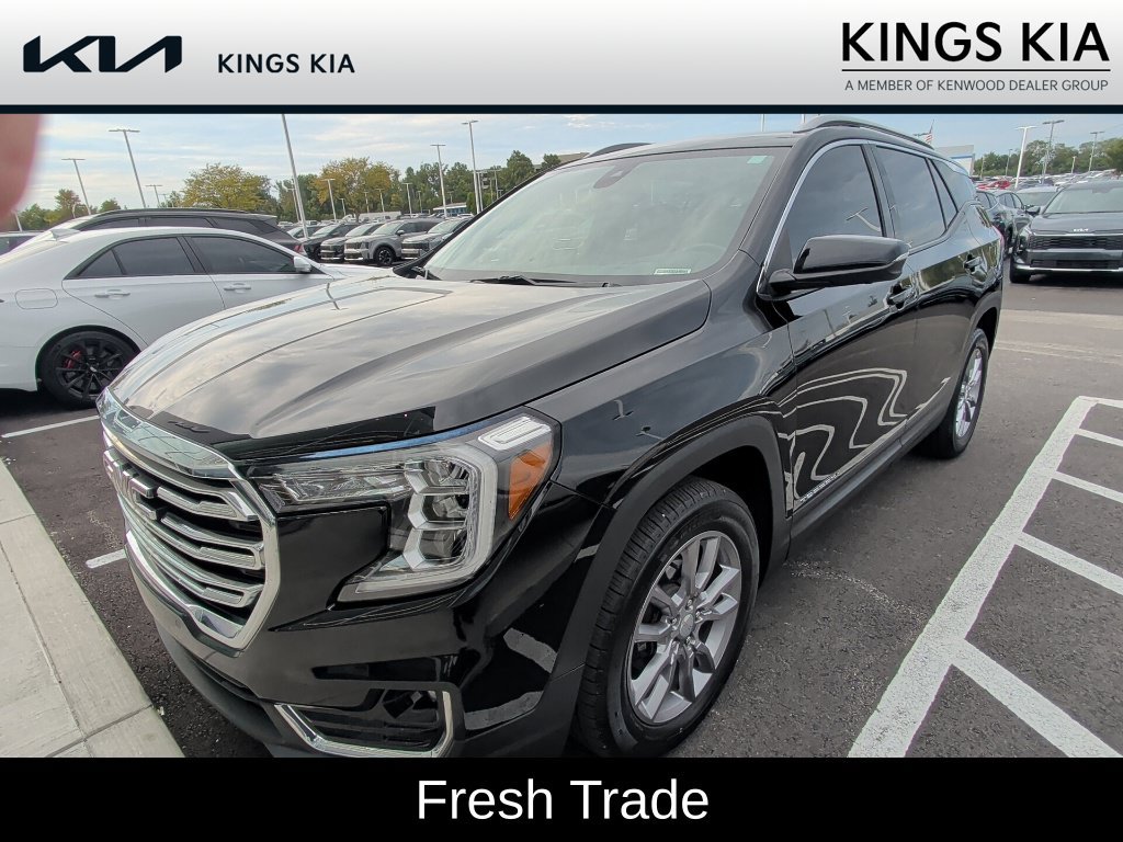 Used 2022 GMC Terrain SLT w/ Tech Package AWD/4WD image 1