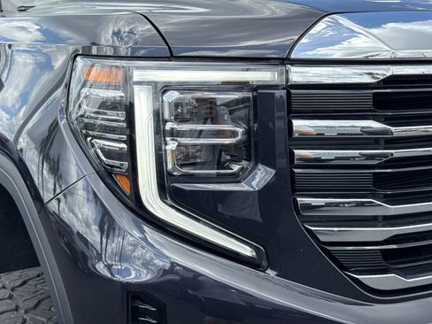 Used 2025 GMC Sierra 1500 SLT AWD/4WD image 8
