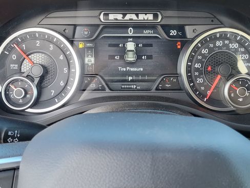 New 2026 RAM 1500 Express AWD/4WD image 12