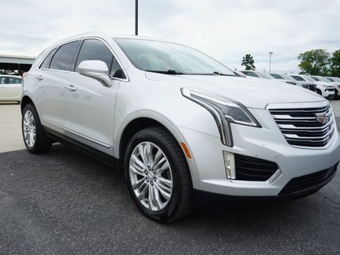 Used 2018 Cadillac XT5 Premium Luxury FWD image 7