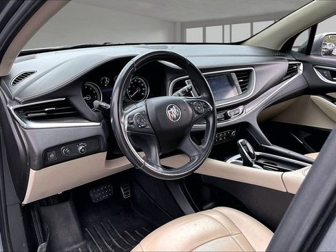 Used 2020 Buick Enclave Essence image 14