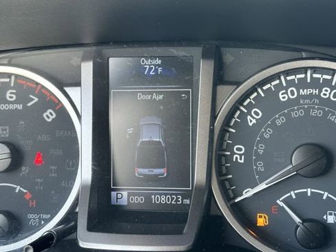 Used 2021 Toyota Tacoma SR5 RWD image 14