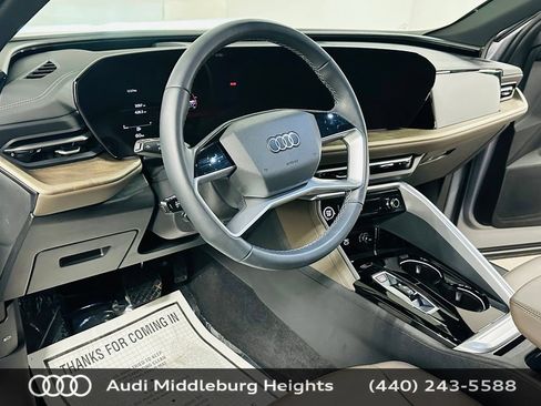 Certified 2025 Audi Q5 Premium AWD/4WD image 13