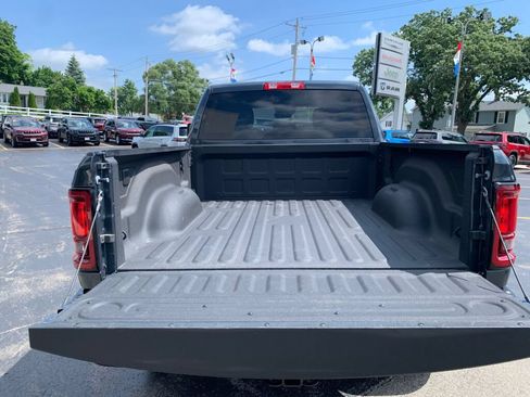 Used 2025 RAM 2500 Big Horn AWD/4WD image 11