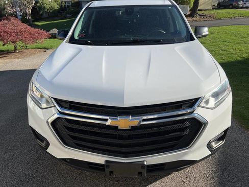Used 2021 Chevrolet Traverse LS FWD image 2