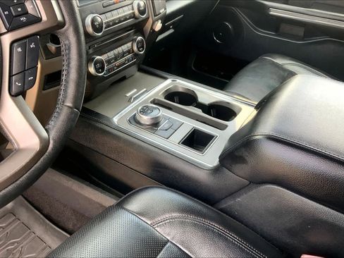 Used 2018 Ford Expedition XLT w/ Equipment Group 202A image 15