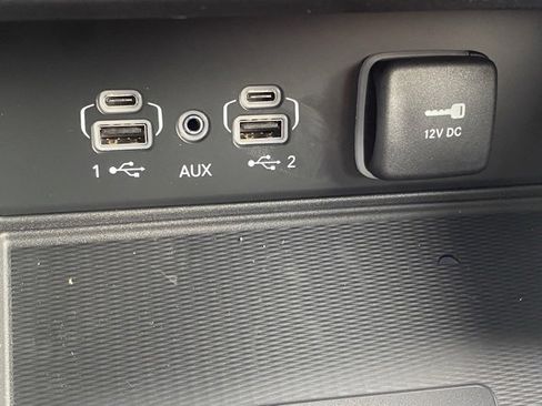 New 2025 Jeep Grand Cherokee L Laredo image 22