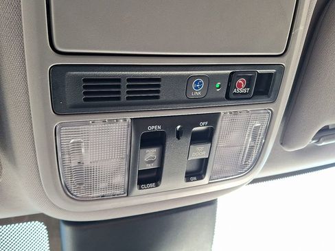 Used 2023 Honda Odyssey Elite image 27