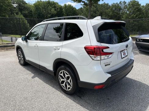 Certified 2023 Subaru Forester Premium AWD/4WD image 6