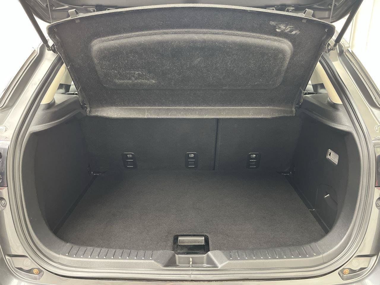 Used 2018 MAZDA CX-3 Touring w/ Preferred Equipment Package AWD/4WD image 3