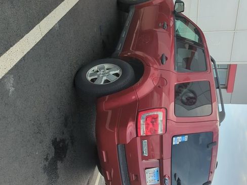 Used 2012 Ford Escape XLT AWD/4WD image 3