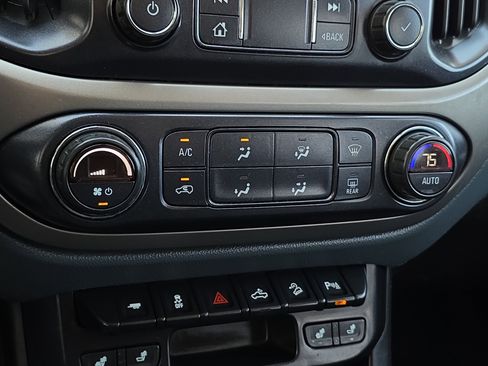 Used 2021 Chevrolet Colorado Z71 w/ Z71 Midnight Edition image 23