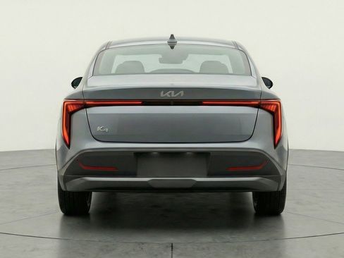 Used 2025 Kia K4 FWD image 7