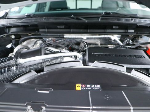 Used 2024 GMC Sierra 2500 AT4 w/ Technology Package AWD/4WD image 34