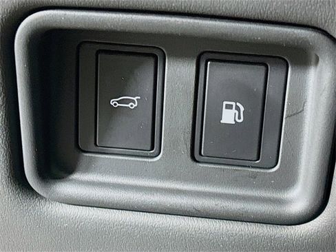 Used 2025 Land Rover Range Rover Sport Dynamic SE image 32