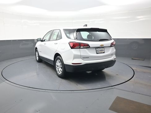 Used 2024 Chevrolet Equinox LS w/ Driver Confidence II Package AWD/4WD image 5