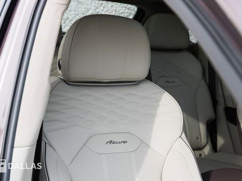Used 2024 Bentley Bentayga Azure image 41