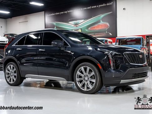 Used 2023 Cadillac XT4 Premium Luxury image 1